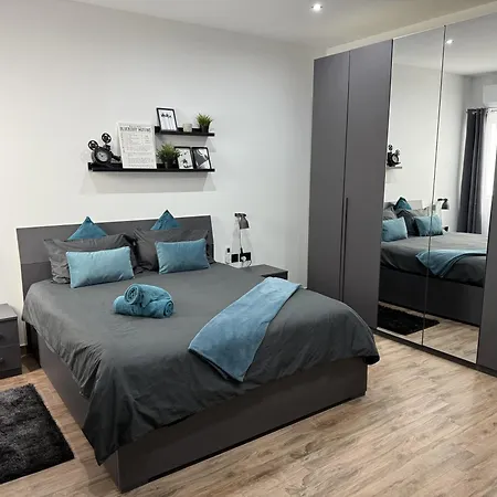 Urban Design 3 Bedroom Main Bedroom