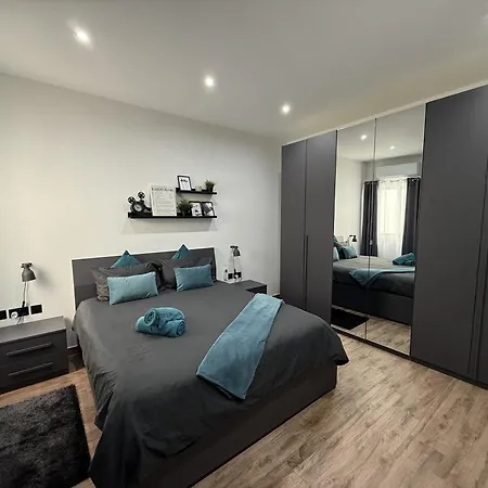 Urban Design 3 Bedroom Main Bedroom منزل للإقامة