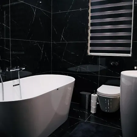 Urban Design 3 Bedroom Main Bedroom *