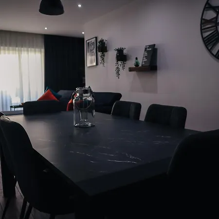 Homestay Urban Design 3 Bedroom Main Bedroom