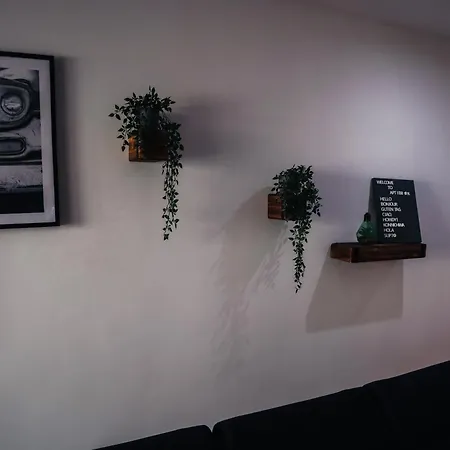 Urban Design 3 Bedroom Main Bedroom Homestay Zurrieq