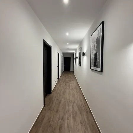 Homestay Urban Design 3 Bedroom Main Bedroom *