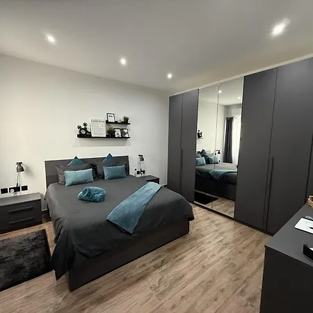 Urban Design 3 Bedroom Main Bedroom * Zurrieq