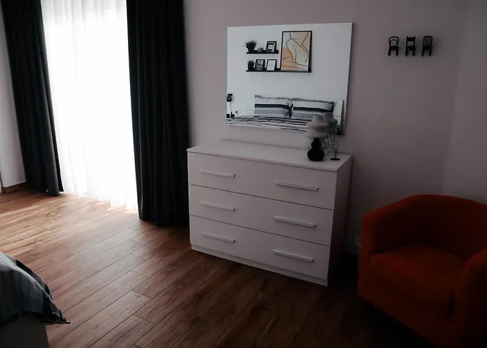 Urban Design 3 Bedroom Main Bedroom