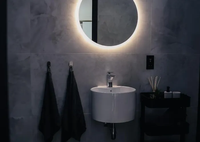 Privatunterkunft Urban Design 3 Bedroom Main Bedroom Zurrieq