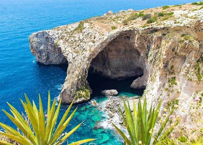 Urban Design 3 Bedroom Main Bedroom *