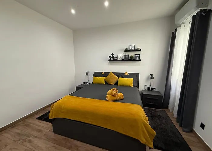 Urban Design 3 Bedroom Main Bedroom Privatunterkunft *